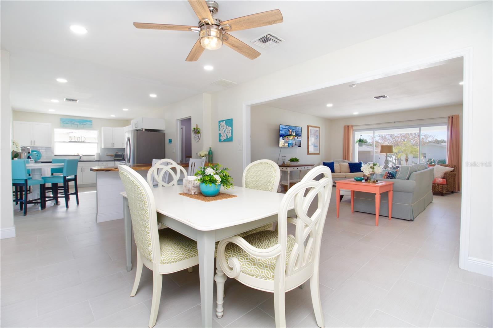 DUNEDIN ISLES ESTATES 1ST ADD - Residential