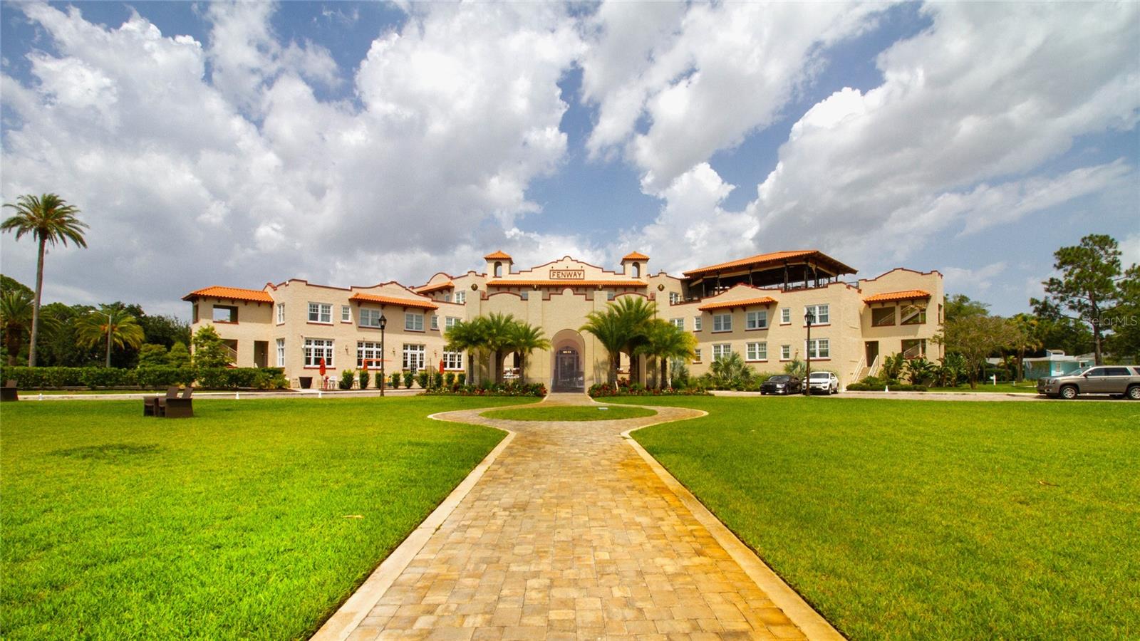 DUNEDIN ISLES ESTATES 1ST ADD - Residential