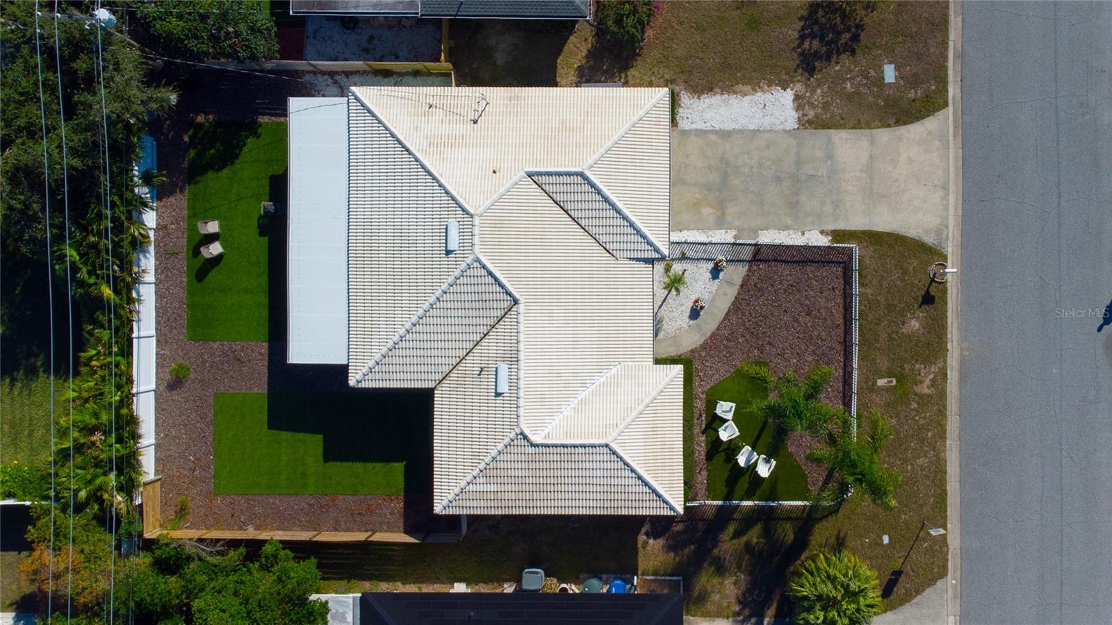 DUNEDIN ISLES ESTATES 1ST ADD - Residential