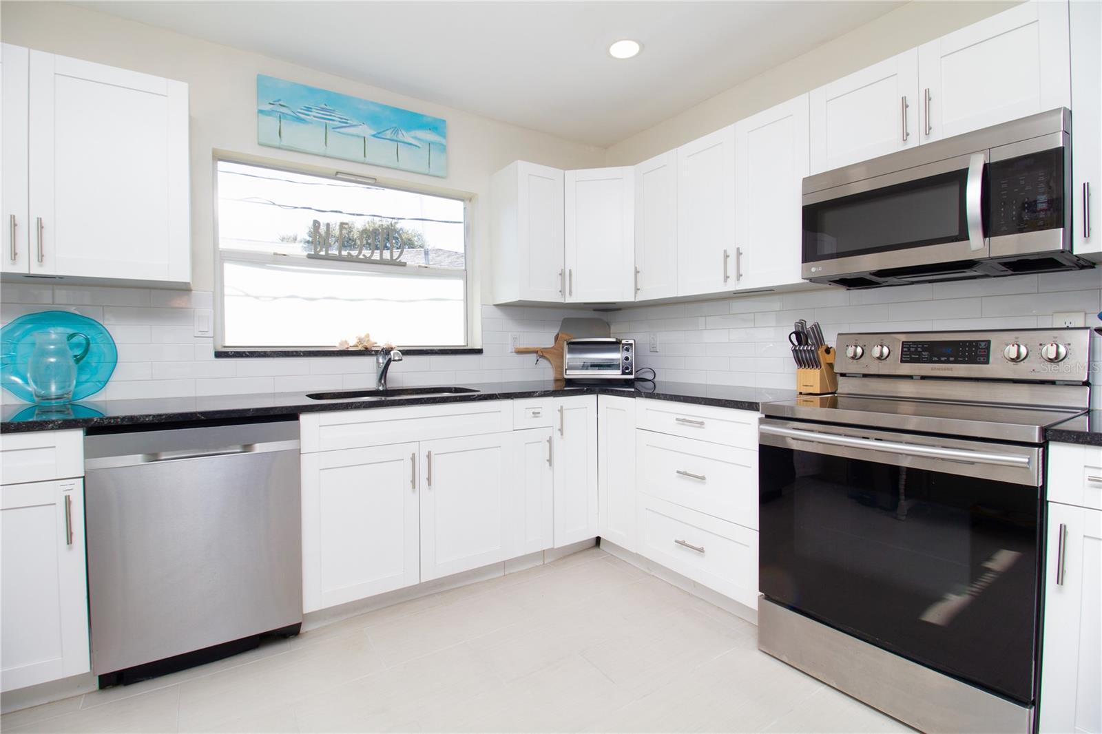 DUNEDIN ISLES ESTATES 1ST ADD - Residential