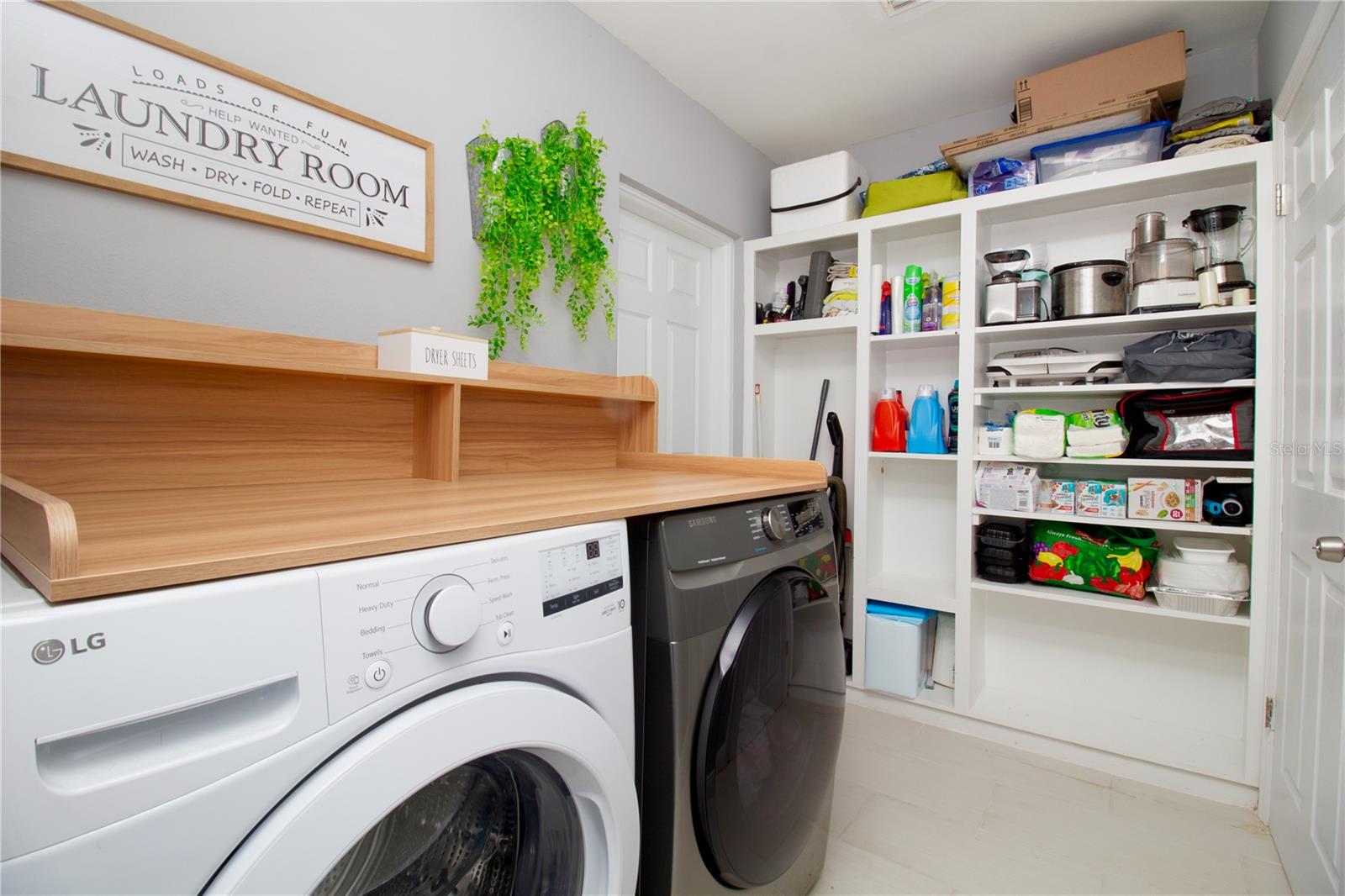 DUNEDIN ISLES ESTATES 1ST ADD - Residential