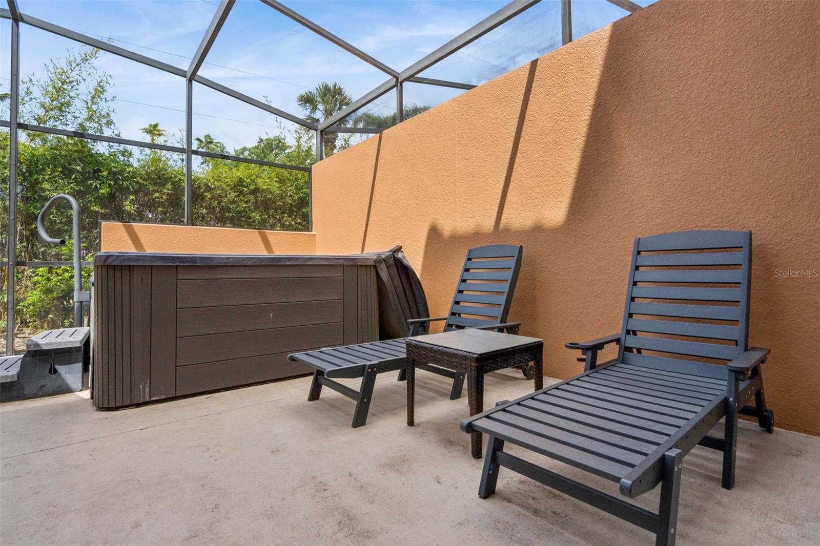 REGAL OAKS - Residential