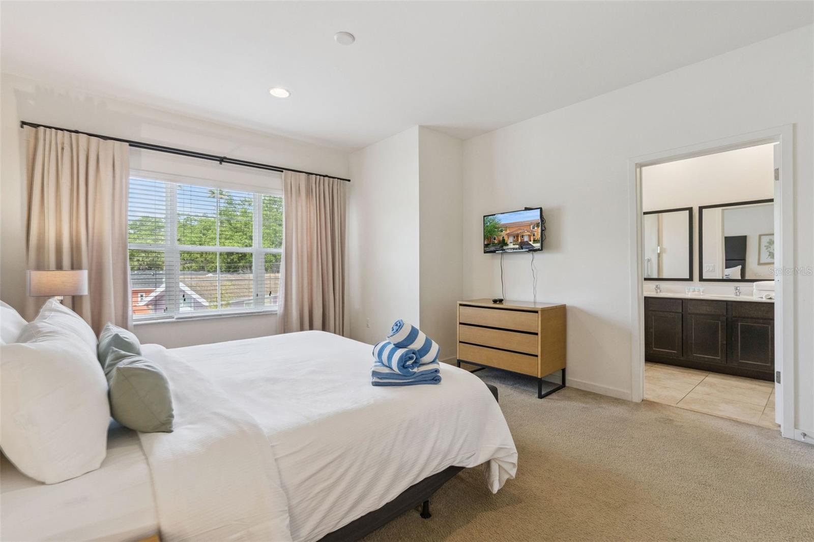 REGAL OAKS - Residential