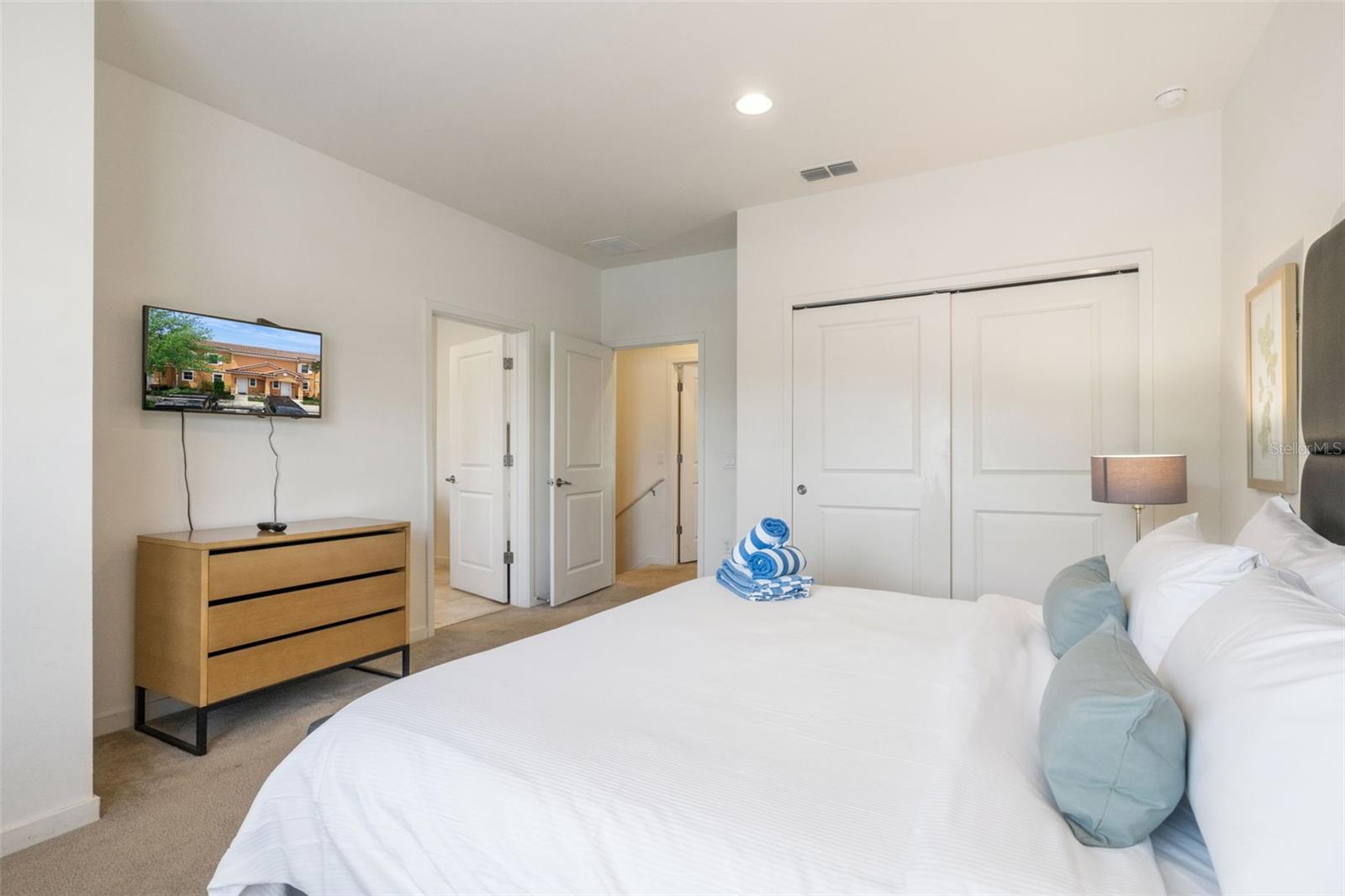 REGAL OAKS - Residential