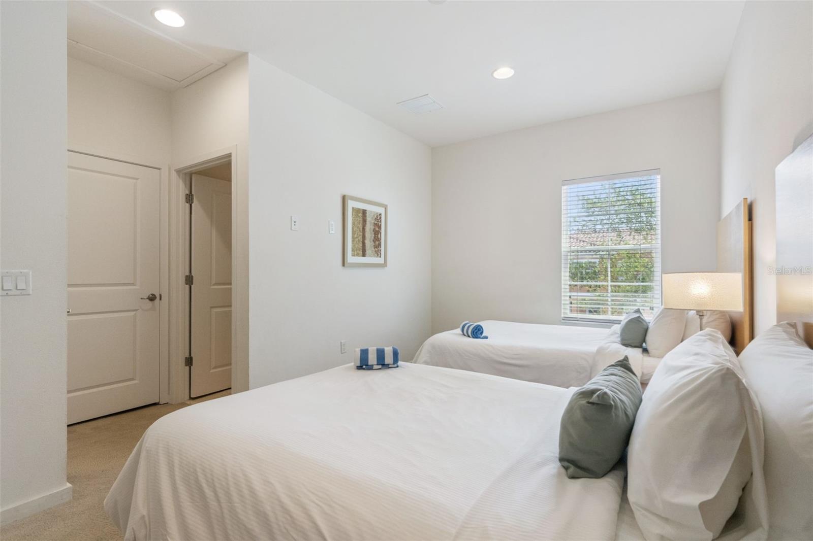 REGAL OAKS - Residential