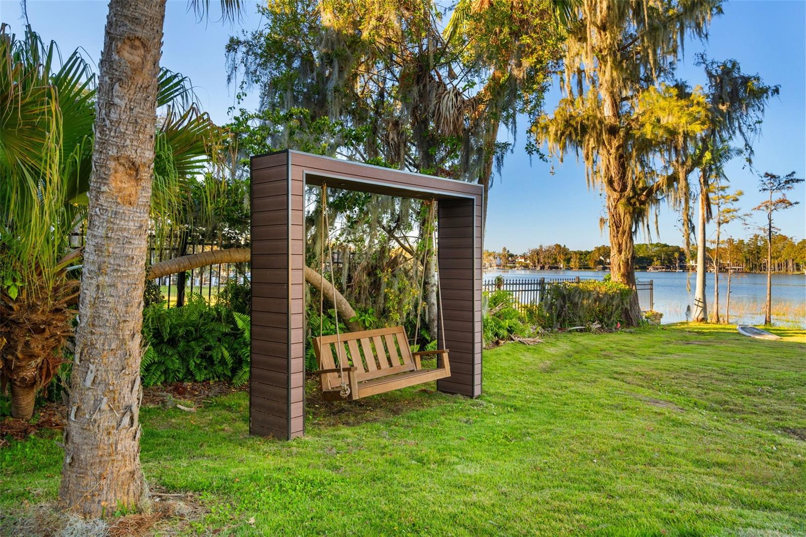 WINDERMERE TOWN - Residential