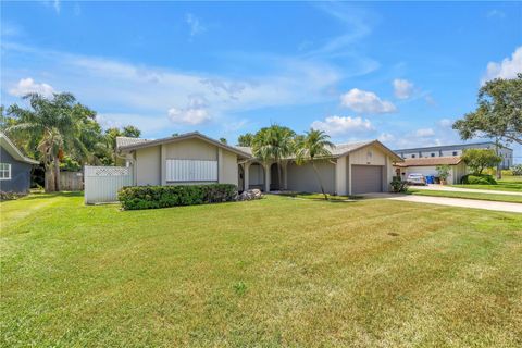 Photo of 9800 2nd Street N, St Petersburg, FL 33702 (MLS # TB8414697) Photo of 9800 2nd Street N, St Petersburg, FL 33702 (MLS # TB8414697)