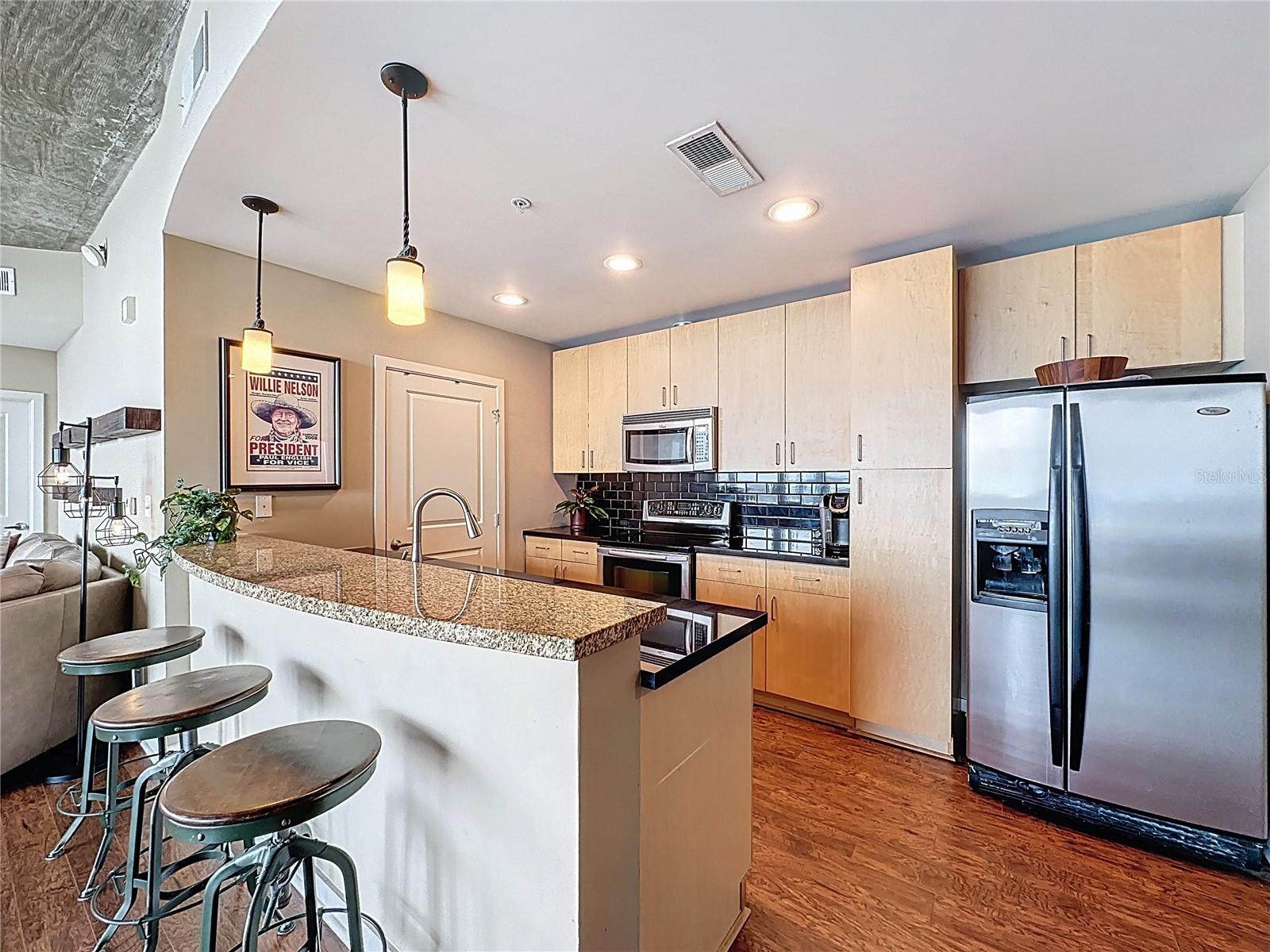 SOLAIRE/PLAZA CONDO - Residential