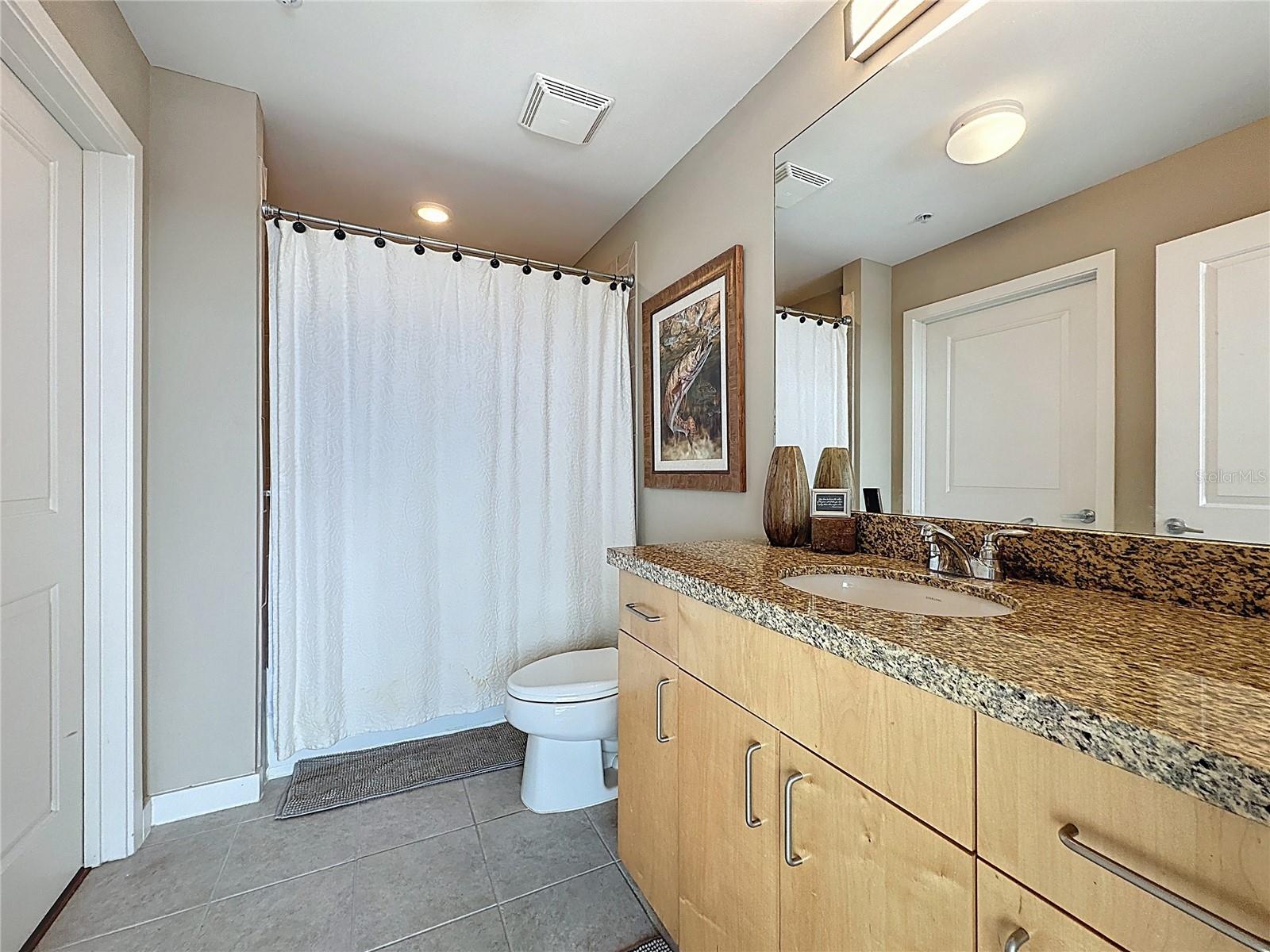 SOLAIRE/PLAZA CONDO - Residential