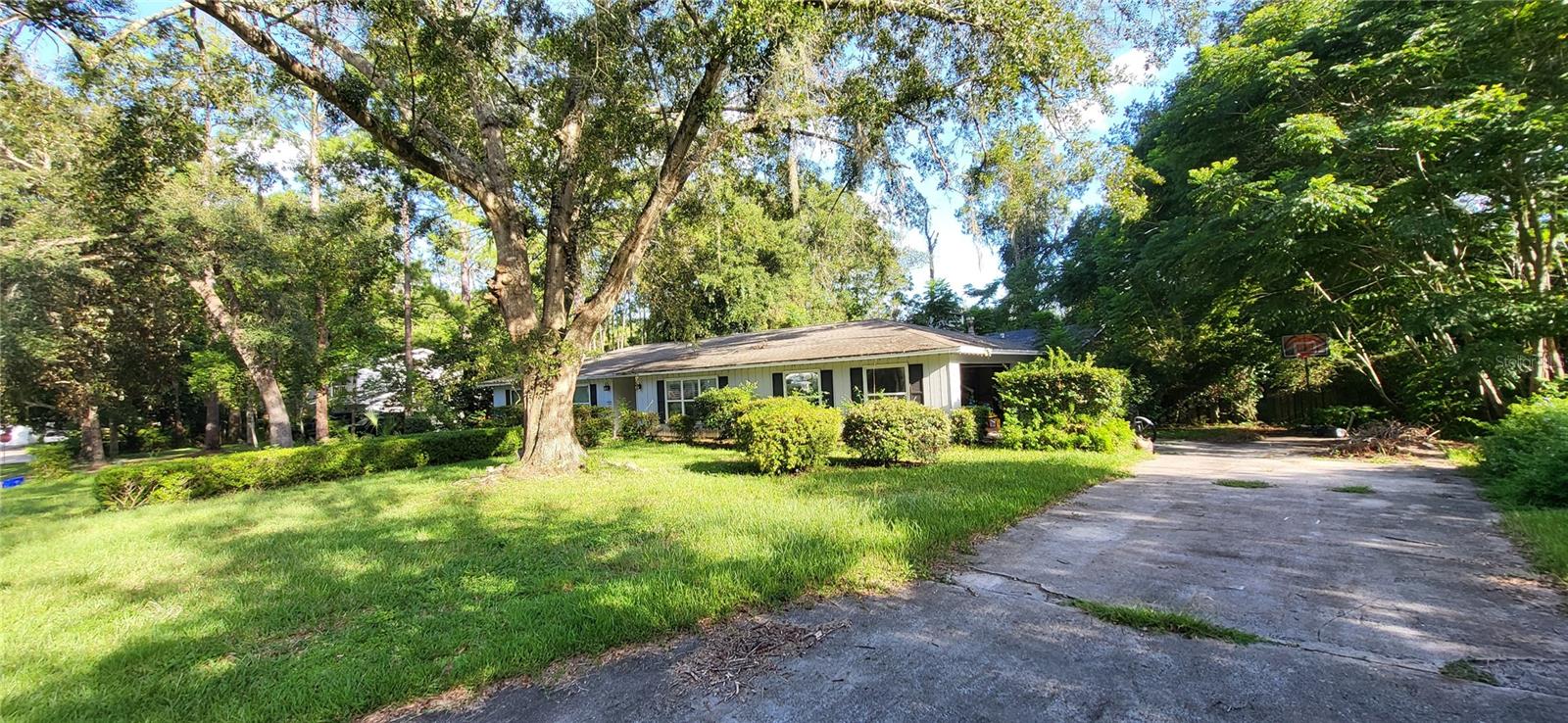 ROBIN LANE - Residential
