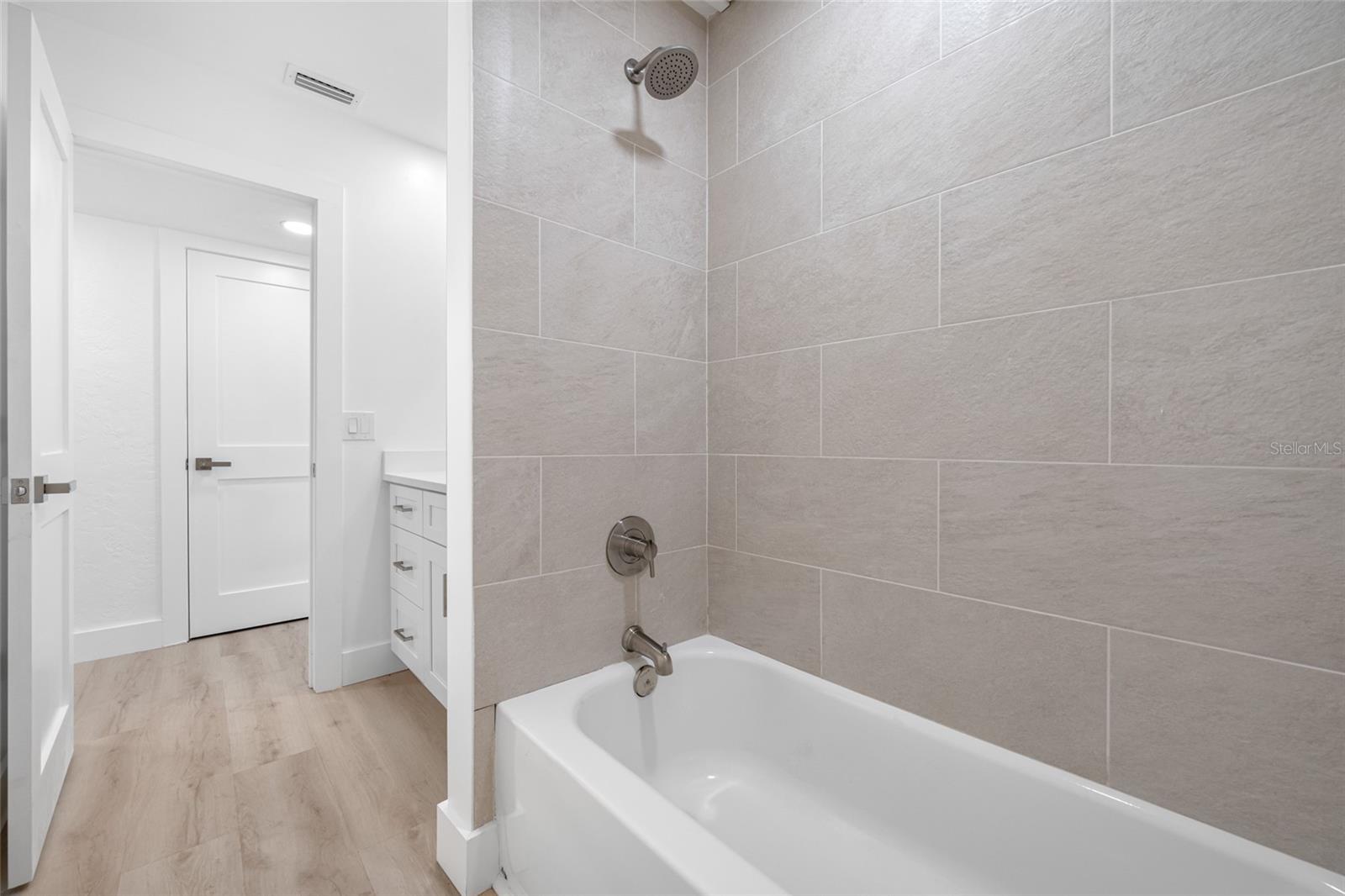 SOUTH CSWY ISLE SUB - Residential