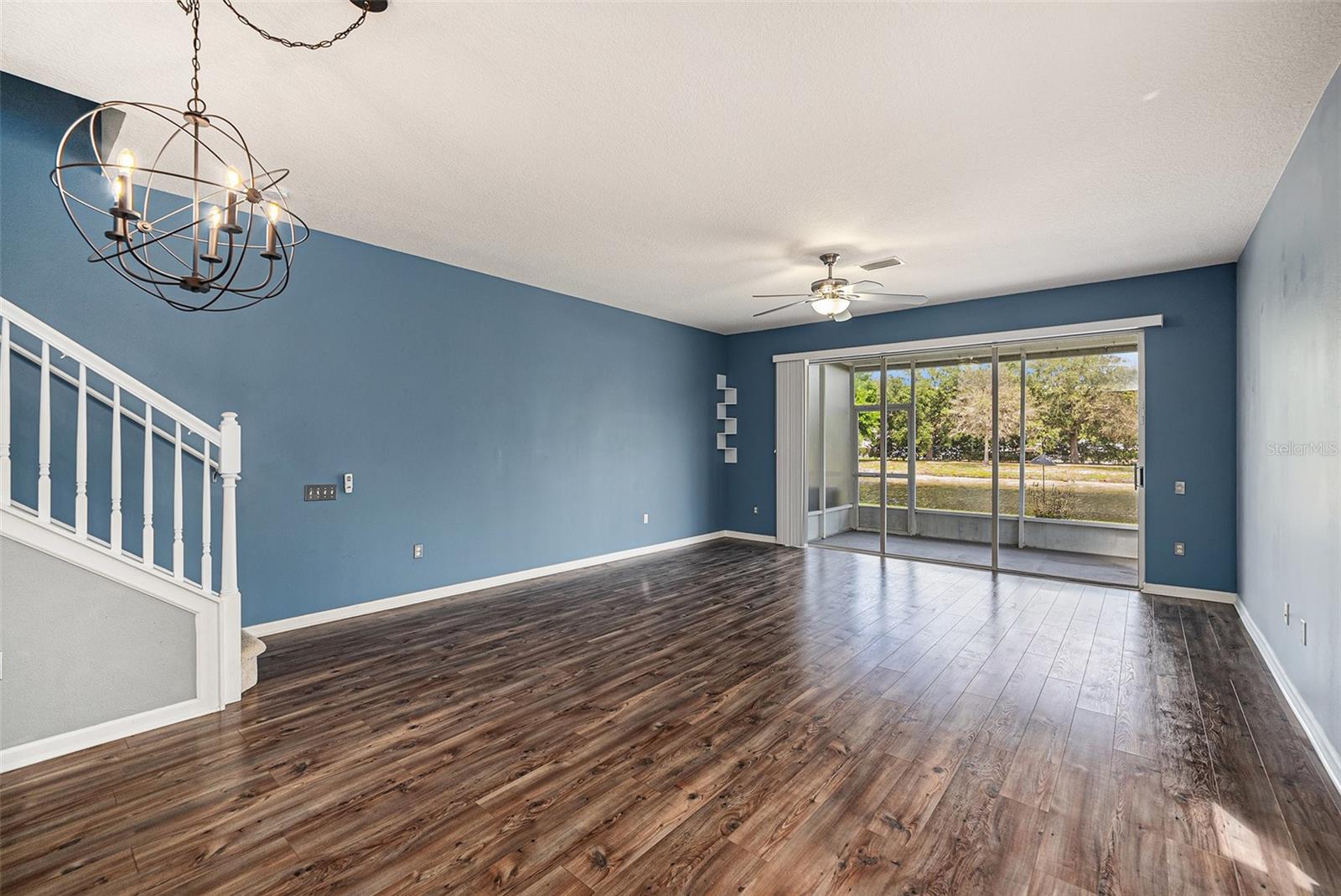 2542 GLENRISE PLACE