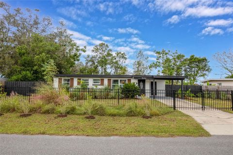 A home in LONGWOOD