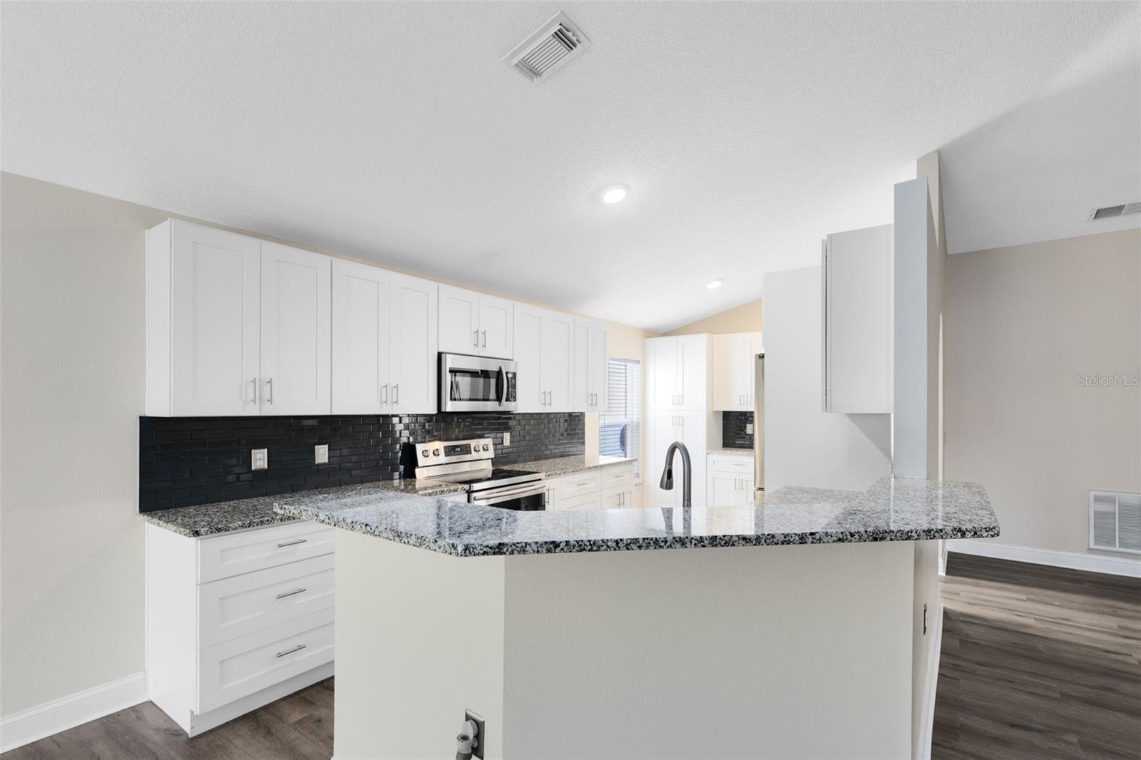 3224 HOLLAND DRIVE