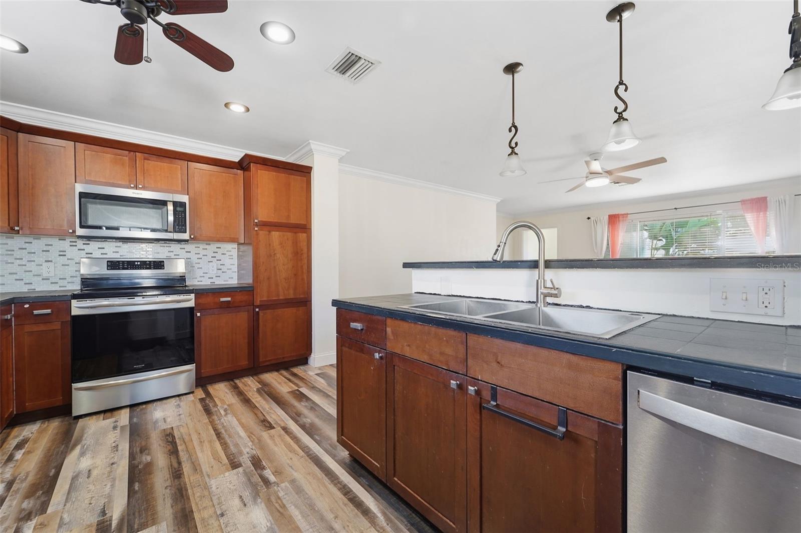 BAY RIDGE TERRACE - Residential