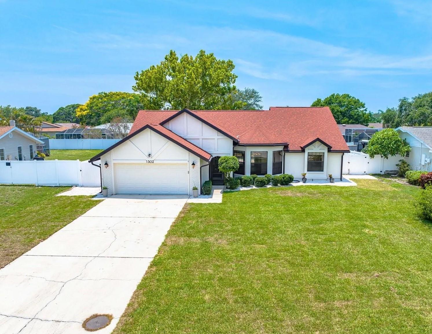 SUNSET ESTATES - Residential Lease