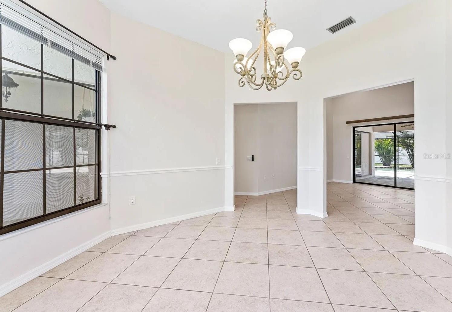 SUNSET ESTATES - Residential Lease