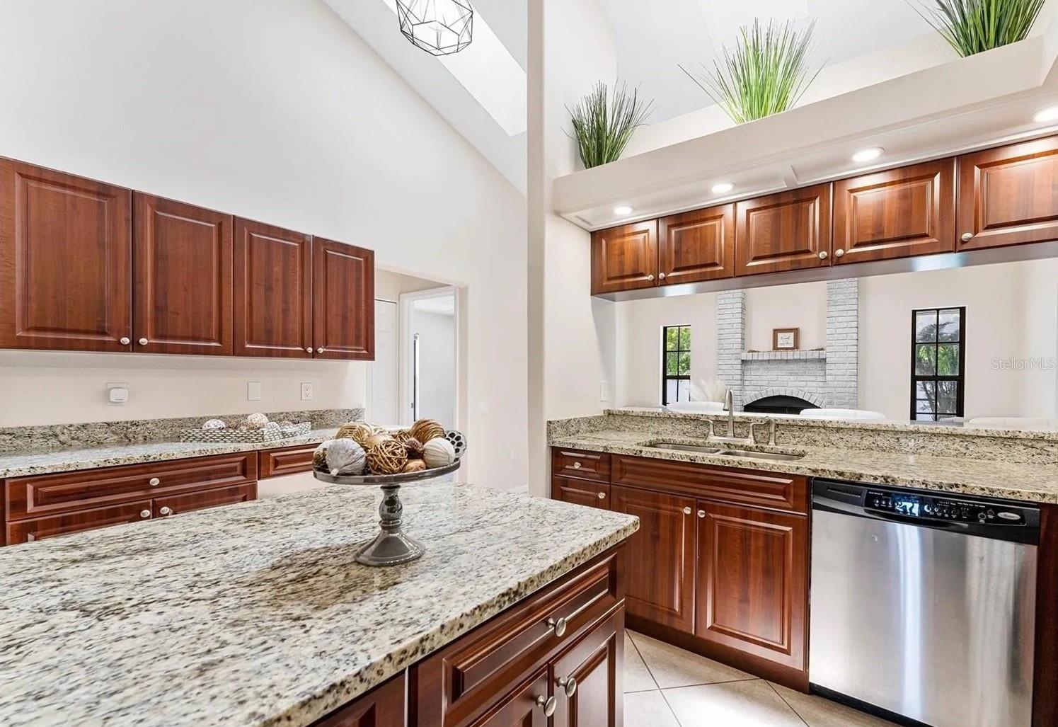 SUNSET ESTATES - Residential Lease