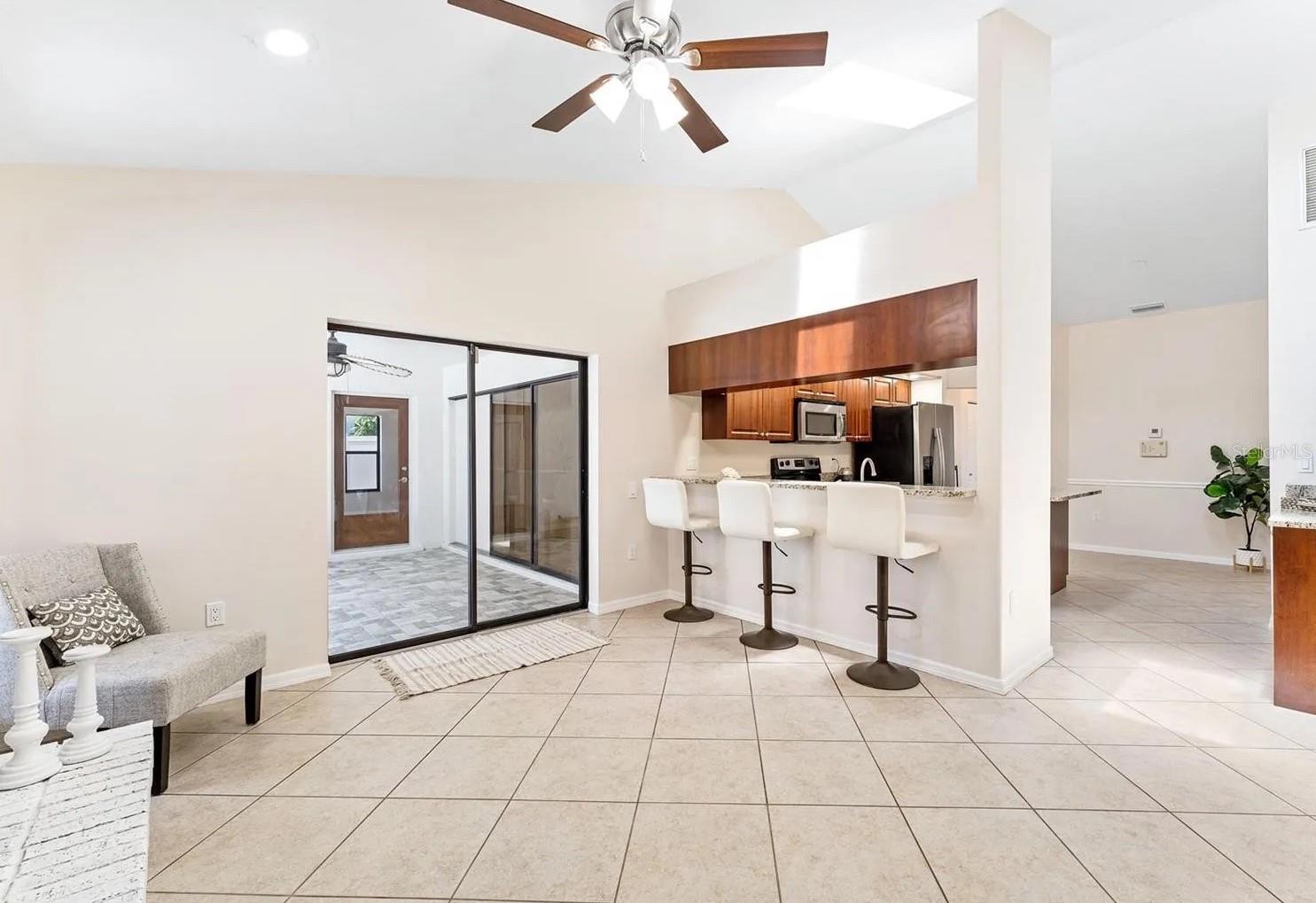 SUNSET ESTATES - Residential Lease