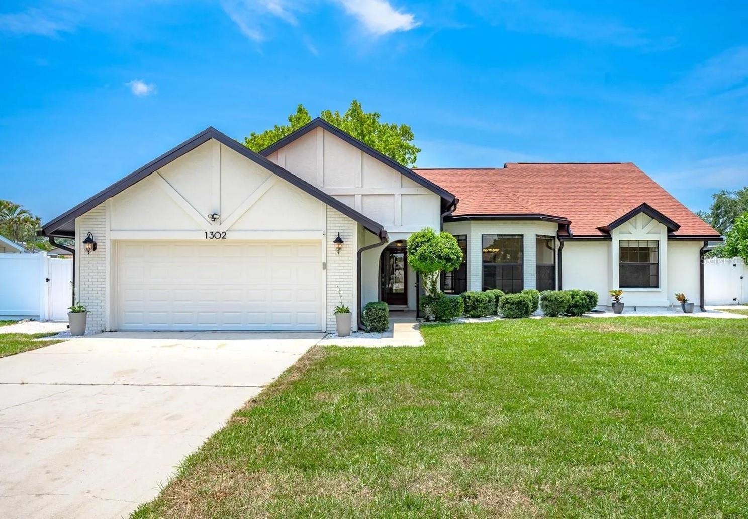 SUNSET ESTATES - Residential Lease