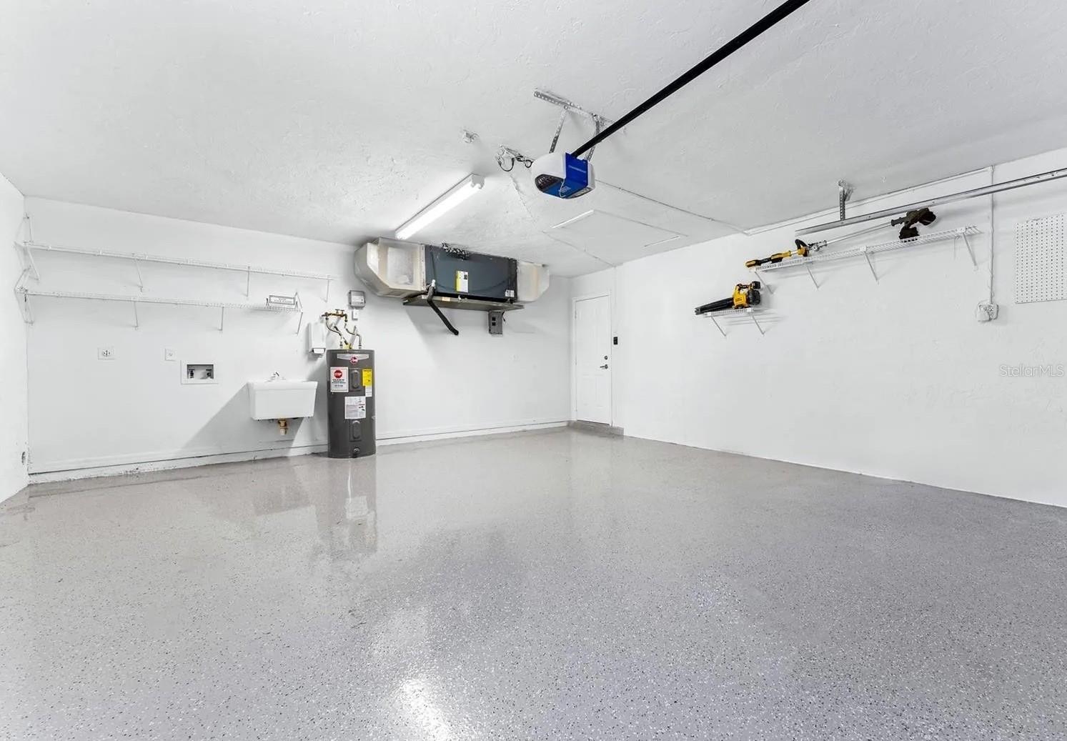 SUNSET ESTATES - Residential Lease