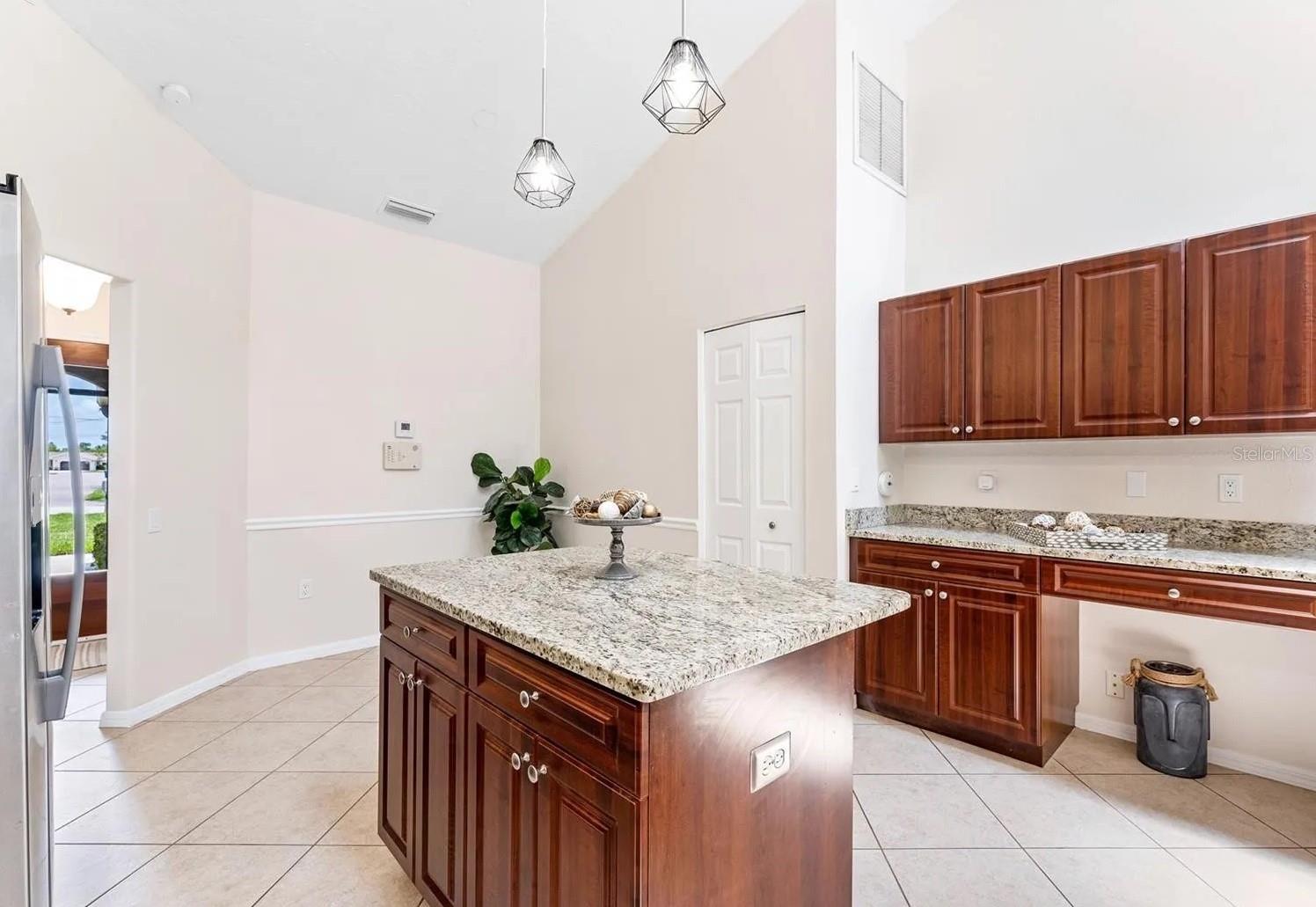 SUNSET ESTATES - Residential Lease