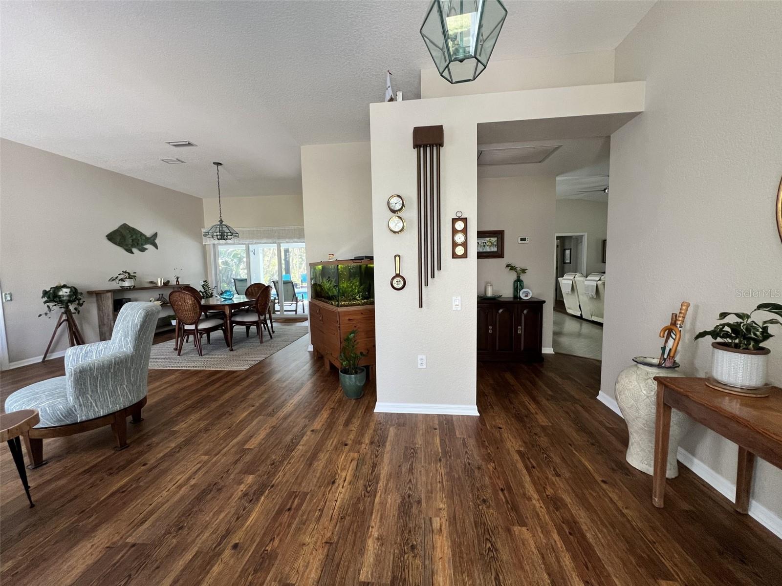 2810 NORWOOD LANE