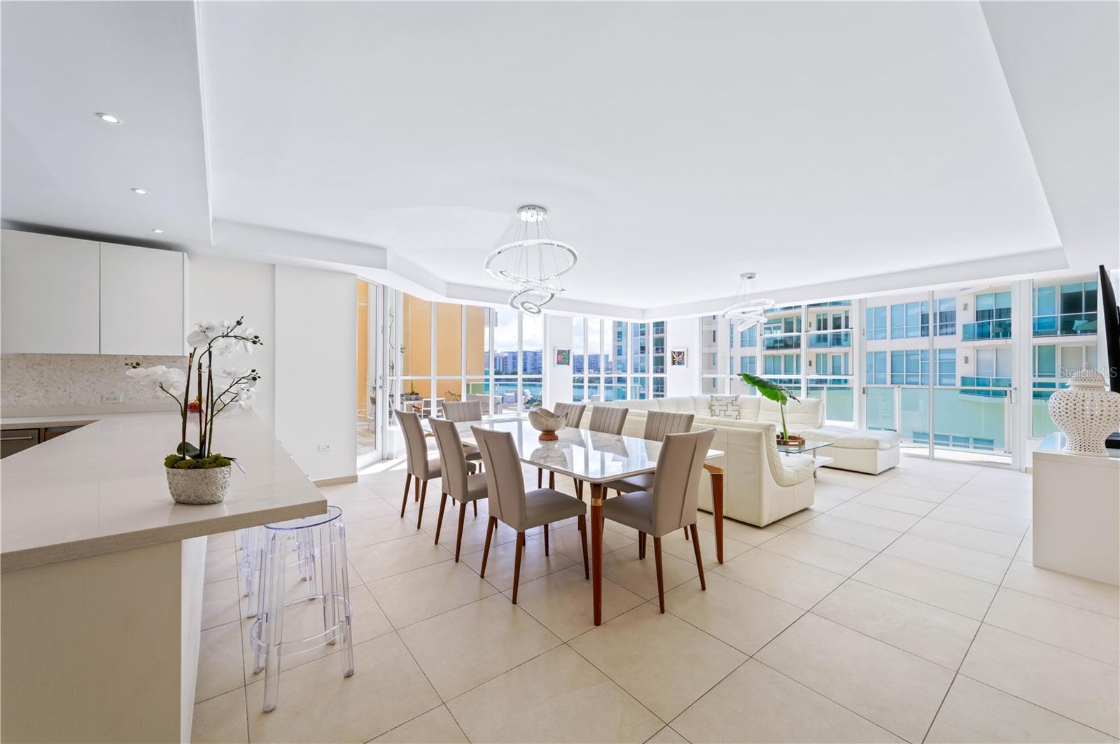 25 MUNOZ AVENUE 601