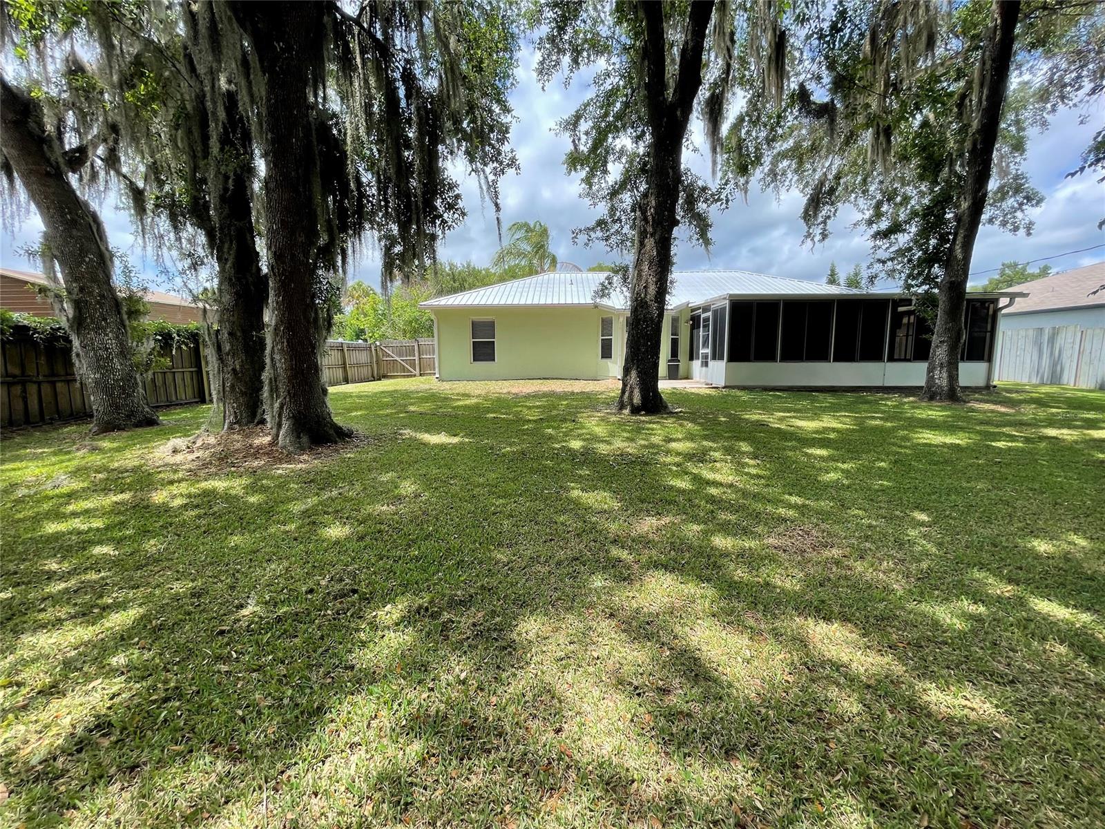 Florida Shores 01 - Residential