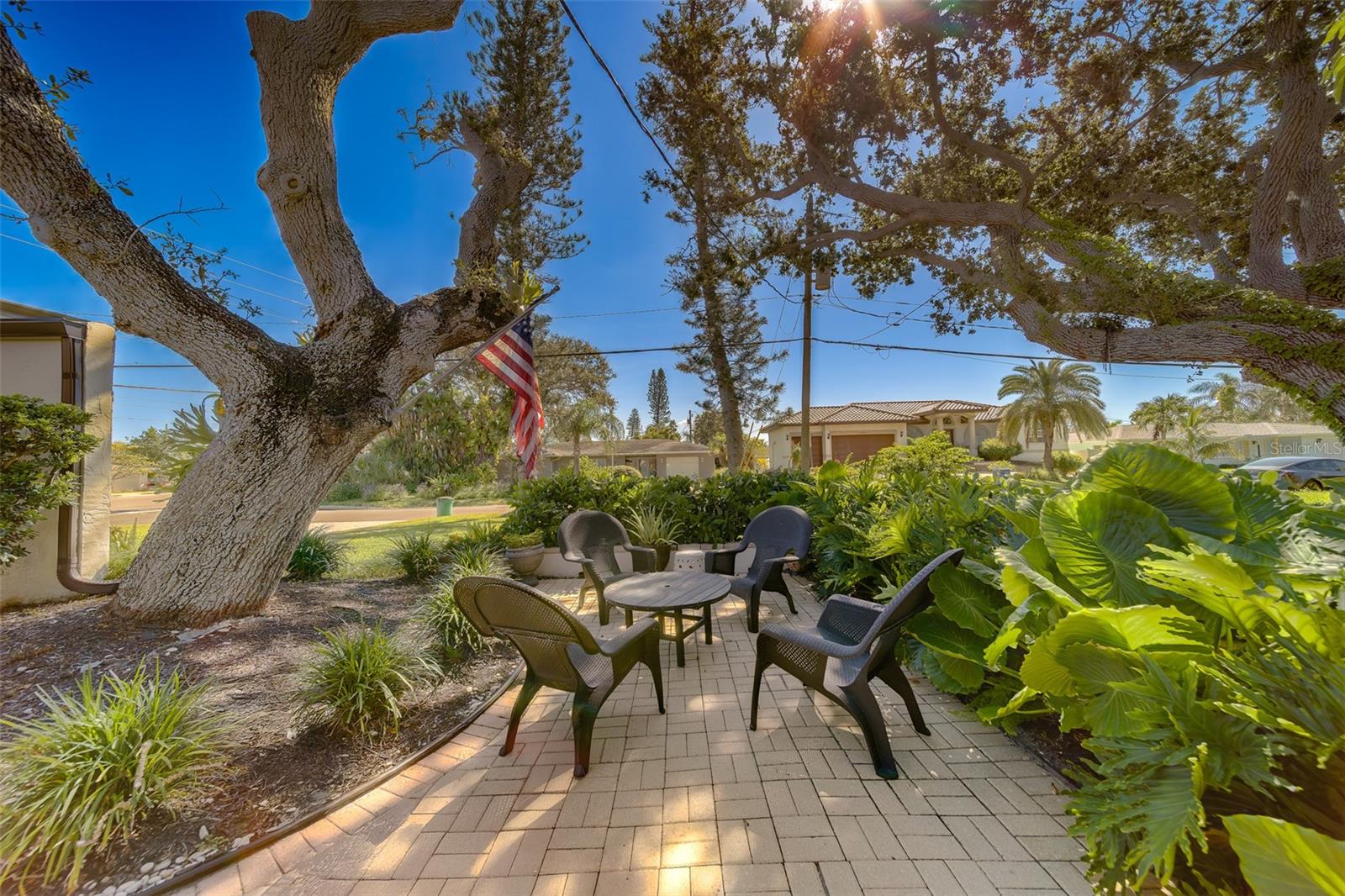 1040 PALM DRIVE