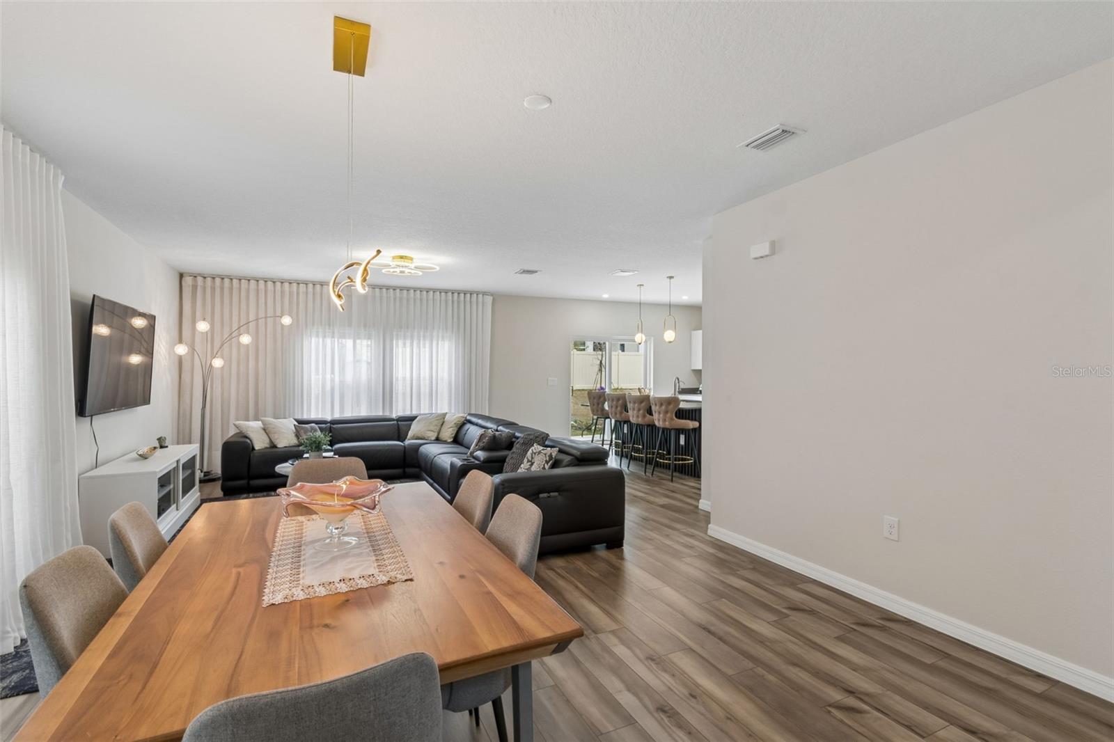 SCENIC TERRACE SOUTH PH 1 - Residential