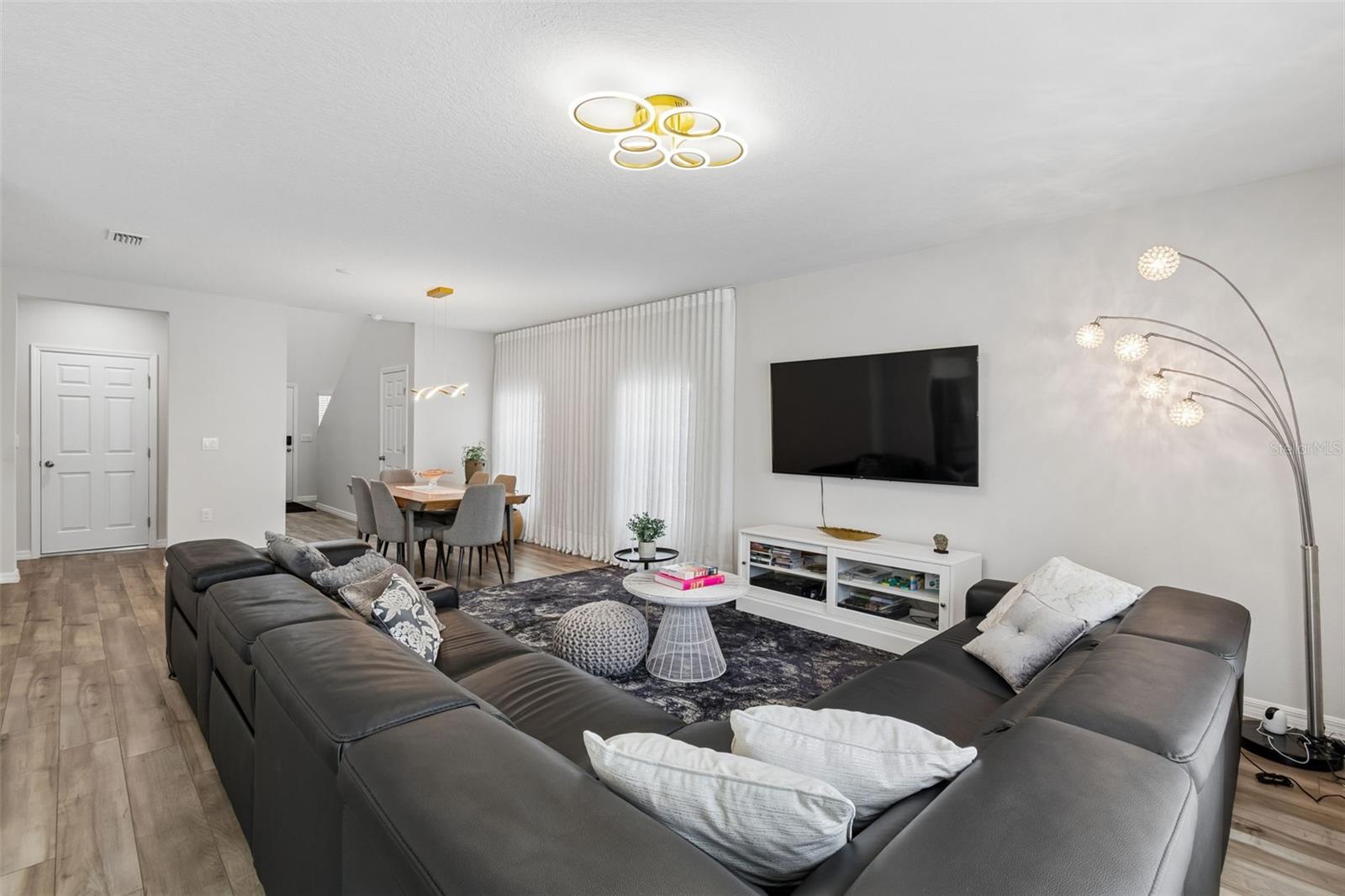 SCENIC TERRACE SOUTH PH 1 - Residential