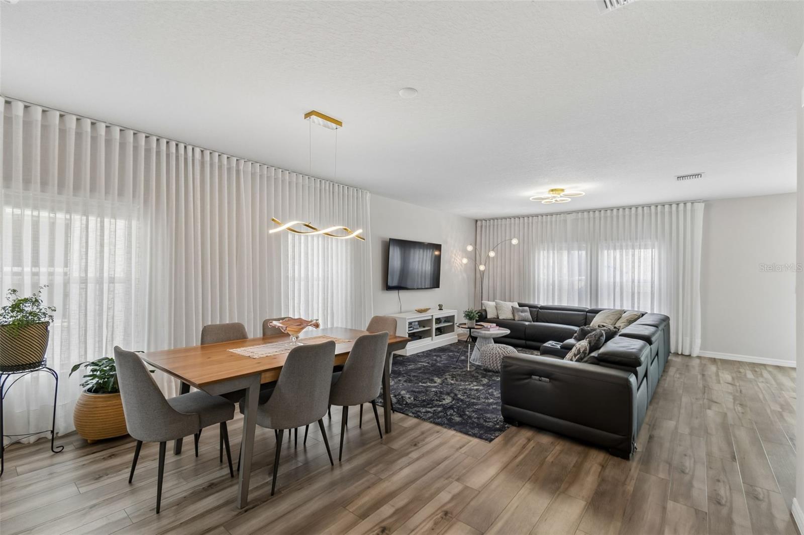 SCENIC TERRACE SOUTH PH 1 - Residential
