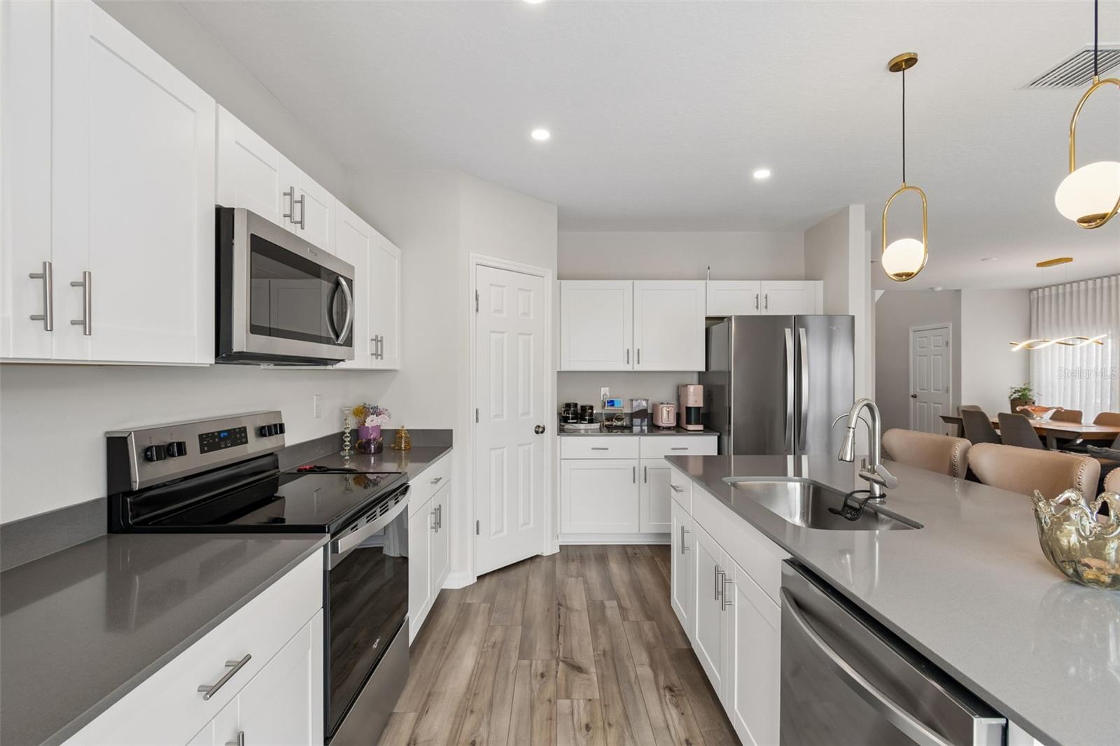 SCENIC TERRACE SOUTH PH 1 - Residential