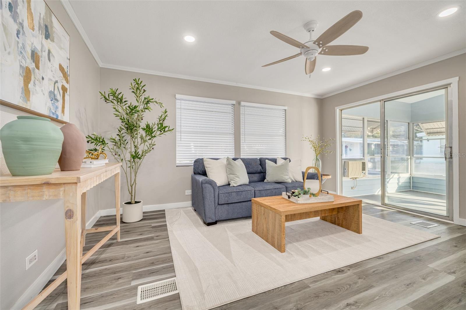 29250 US HIGHWAY 19 N 537