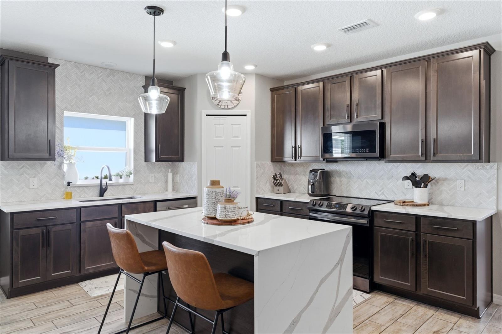 MALLORY SQUARE-PH 2 - Residential