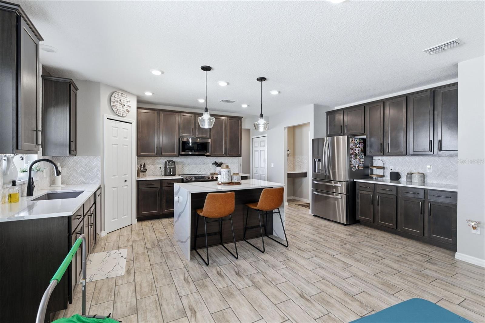 MALLORY SQUARE-PH 2 - Residential