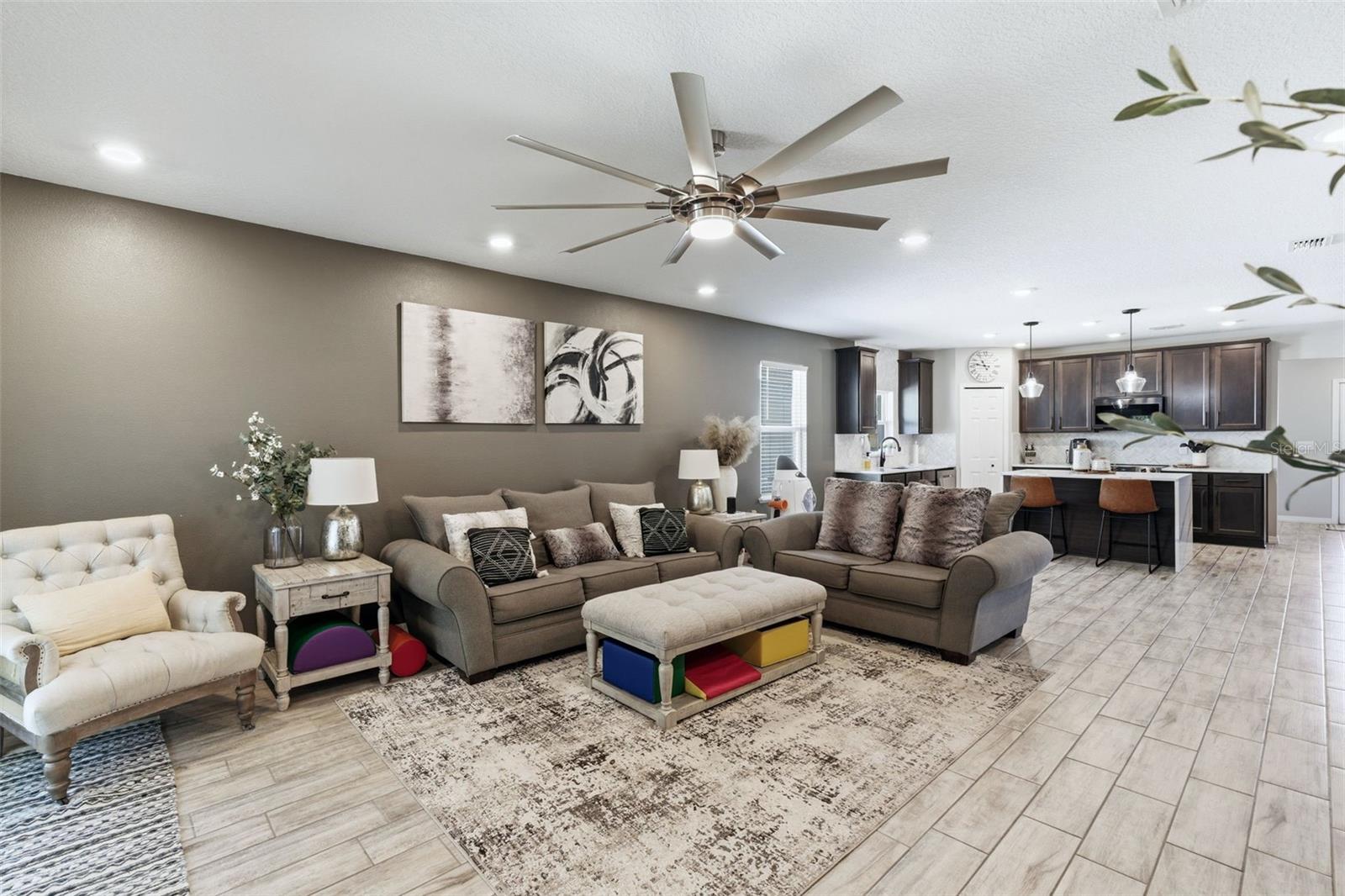 MALLORY SQUARE-PH 2 - Residential