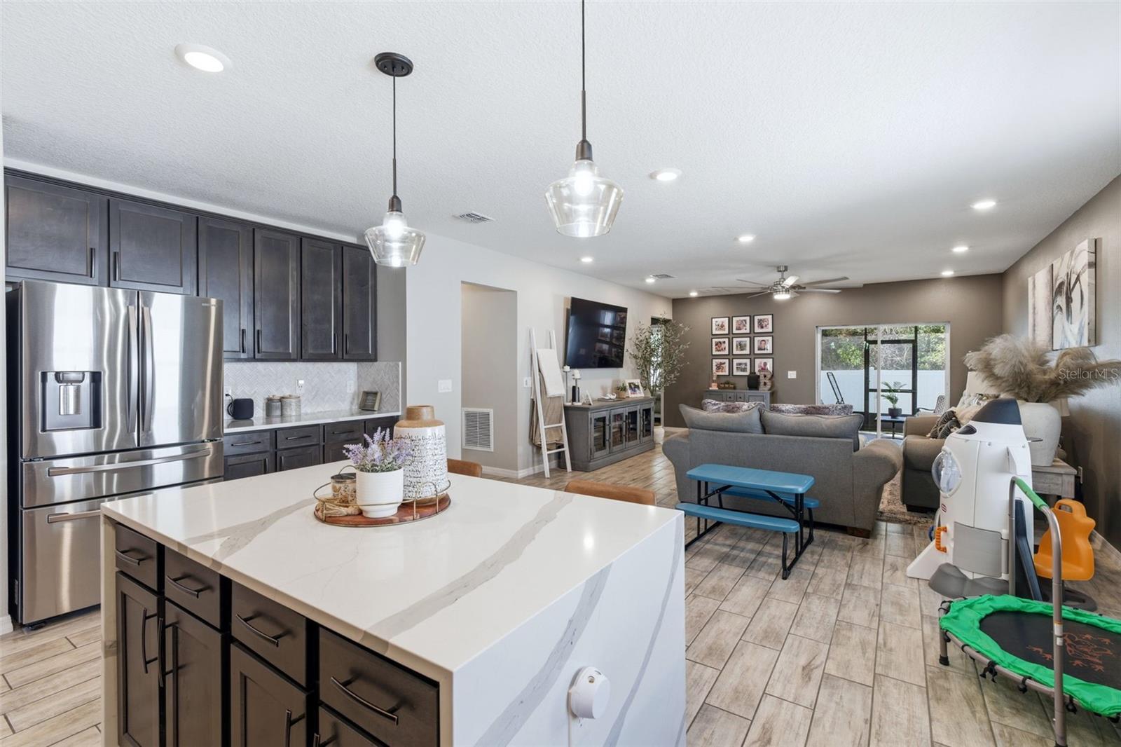 MALLORY SQUARE-PH 2 - Residential