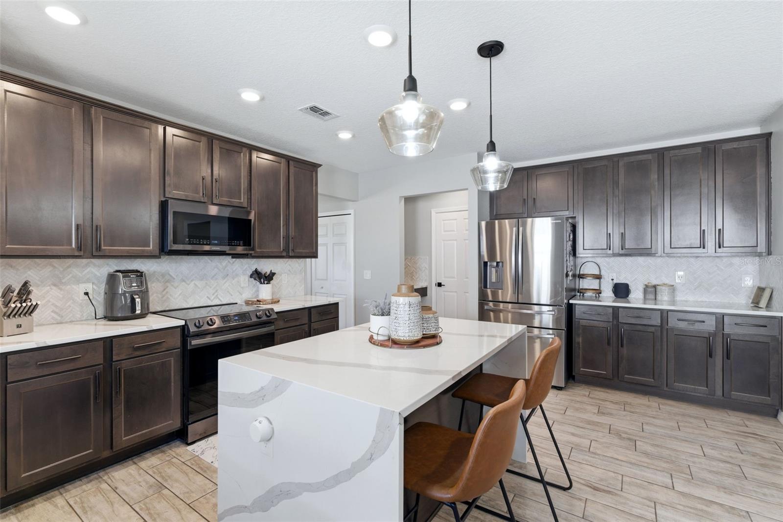 MALLORY SQUARE-PH 2 - Residential