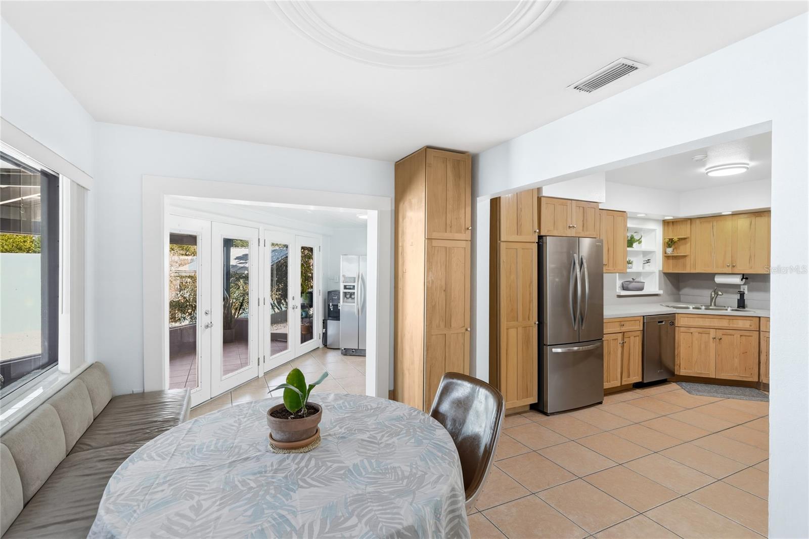 HIGH POINT CIRCLE - Residential