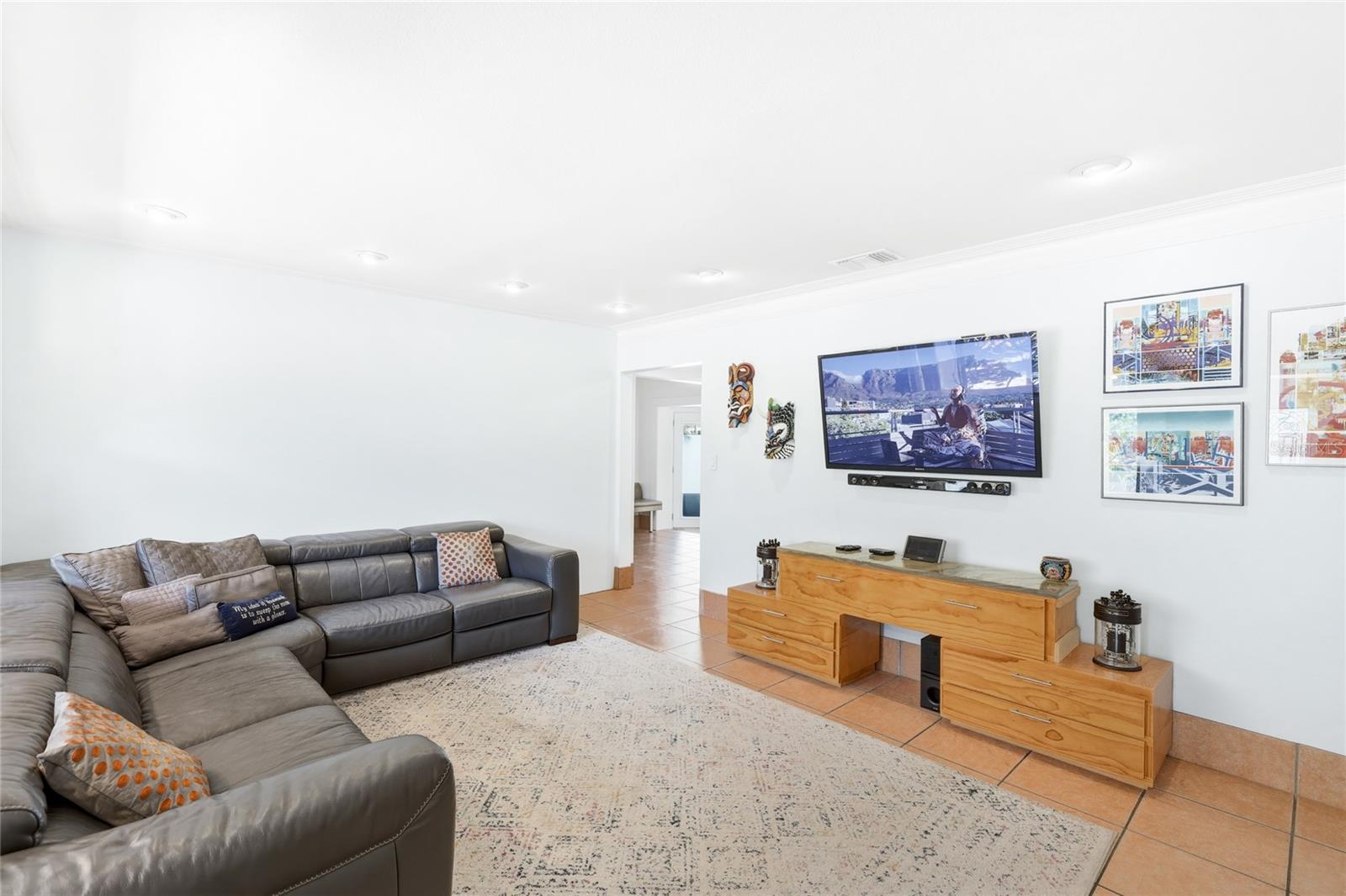 HIGH POINT CIRCLE - Residential