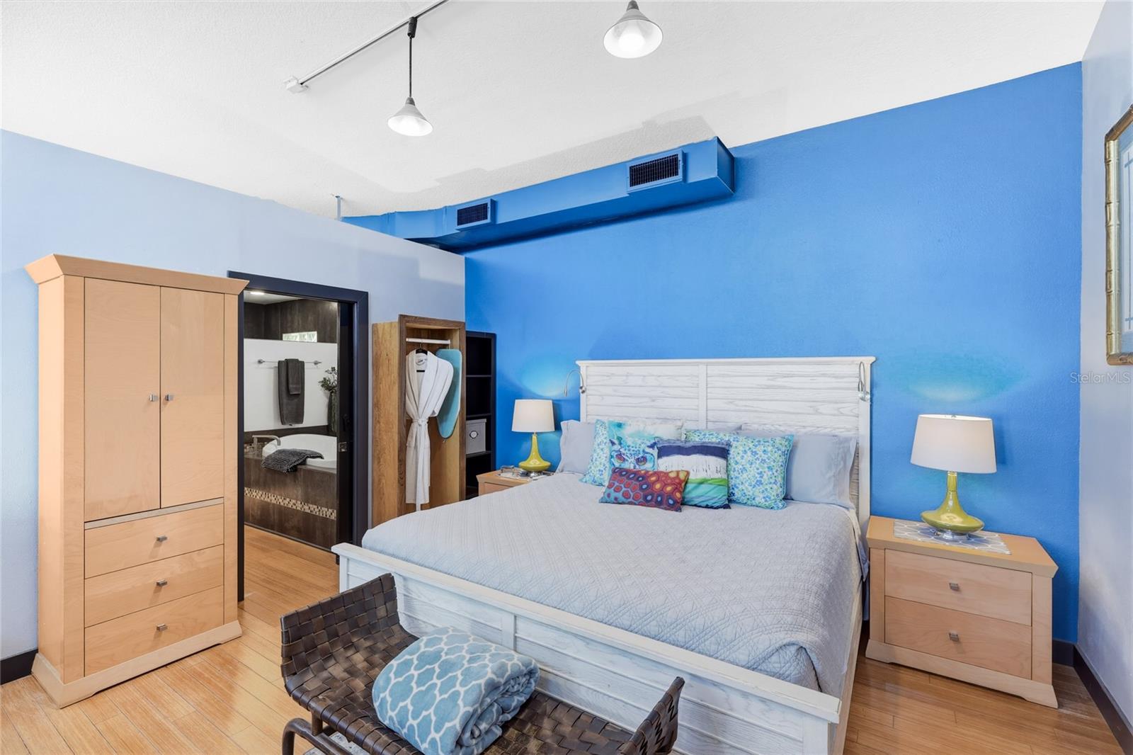 HIGH POINT CIRCLE - Residential