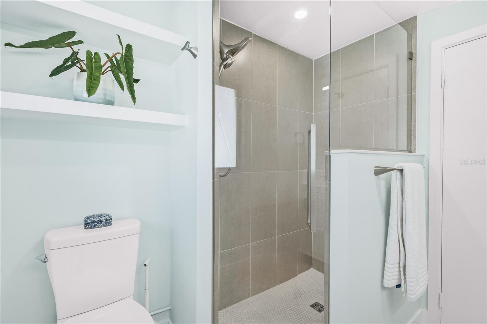 HIGH POINT CIRCLE - Residential