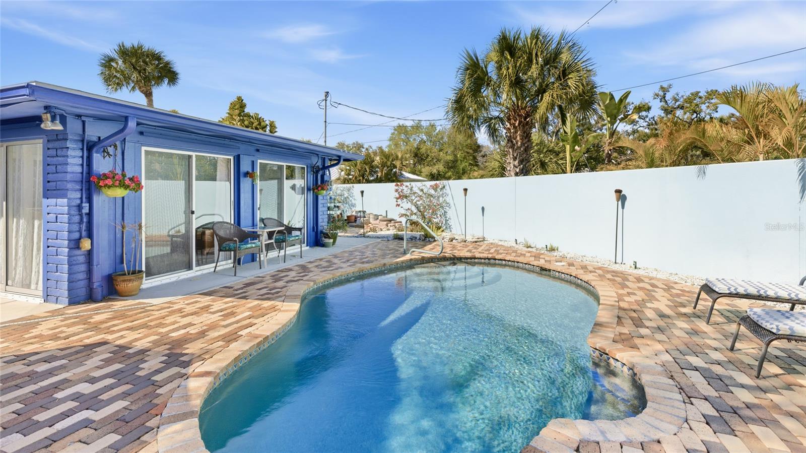 HIGH POINT CIRCLE - Residential