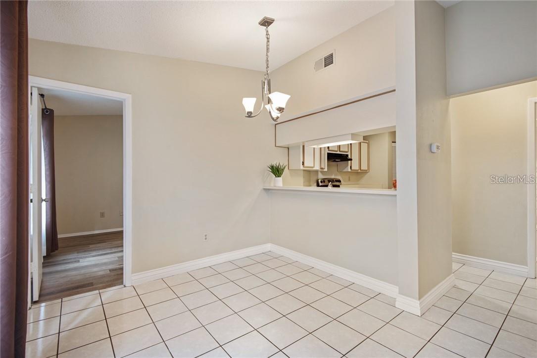 NORTH OAKS CONDO VIII - Residential Lease