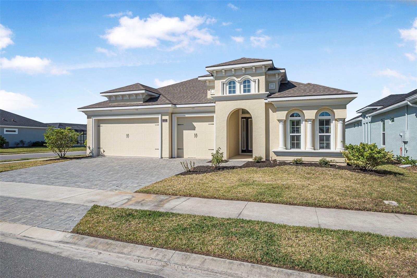525 MOSAIC BOULEVARD