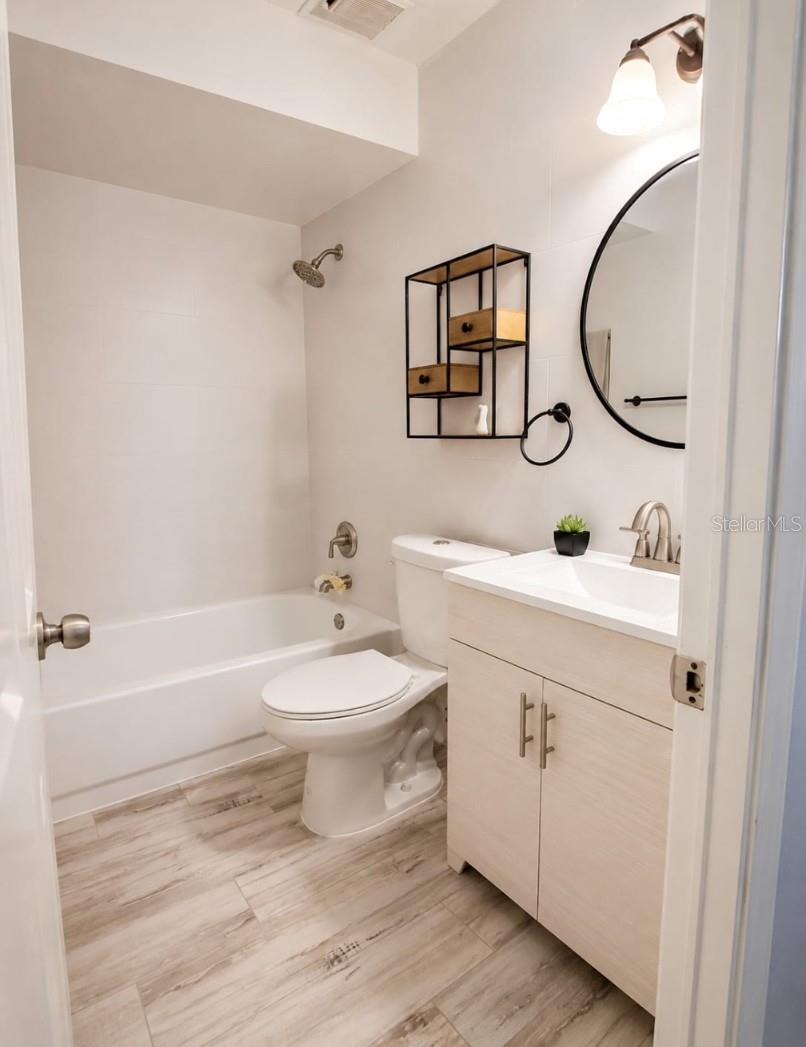 HAWTHORNE VILLAGE - Residential Lease