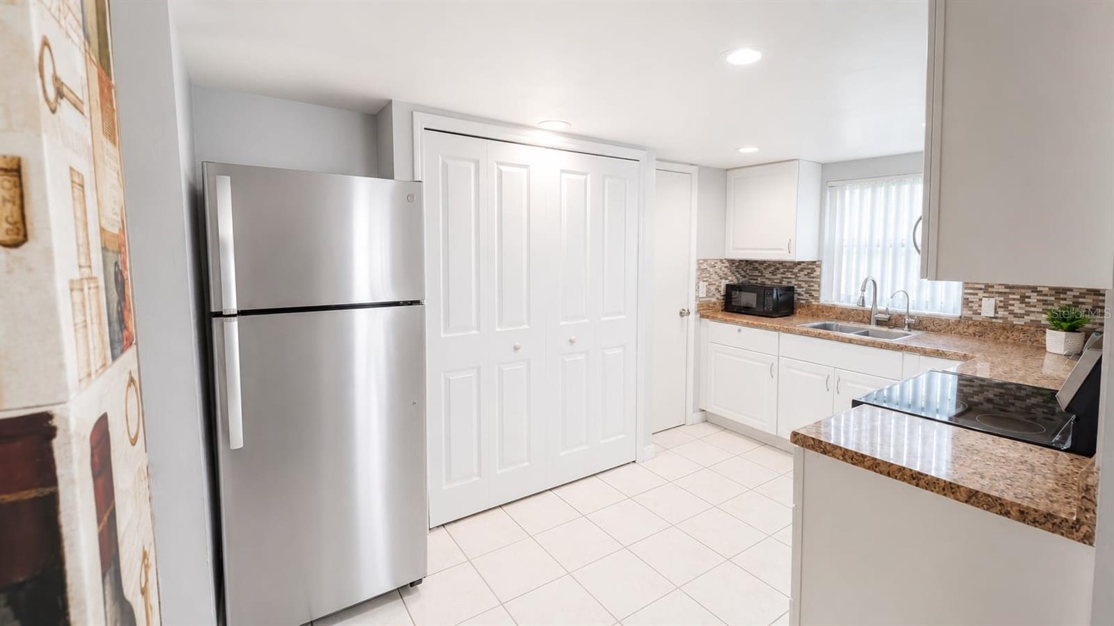 HAWTHORNE VILLAGE - Residential Lease