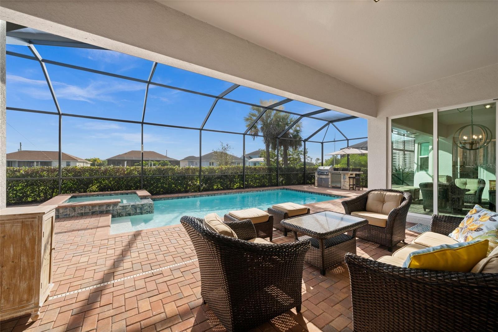 HARBOR WEST - Residential